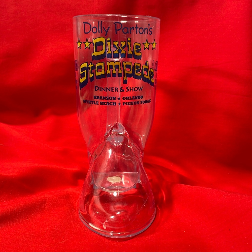 Dolly Partons Dixie Stampede Mug